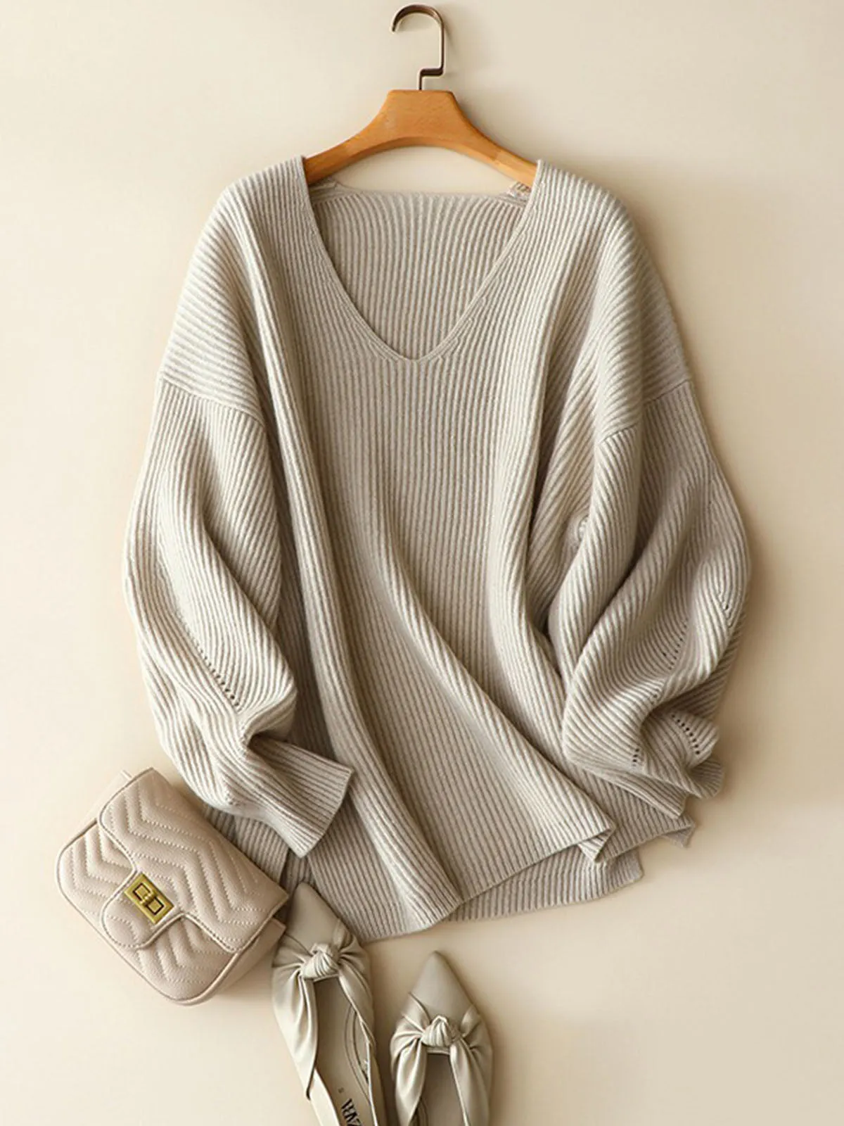 100% Cashmere V-Neck Sweater