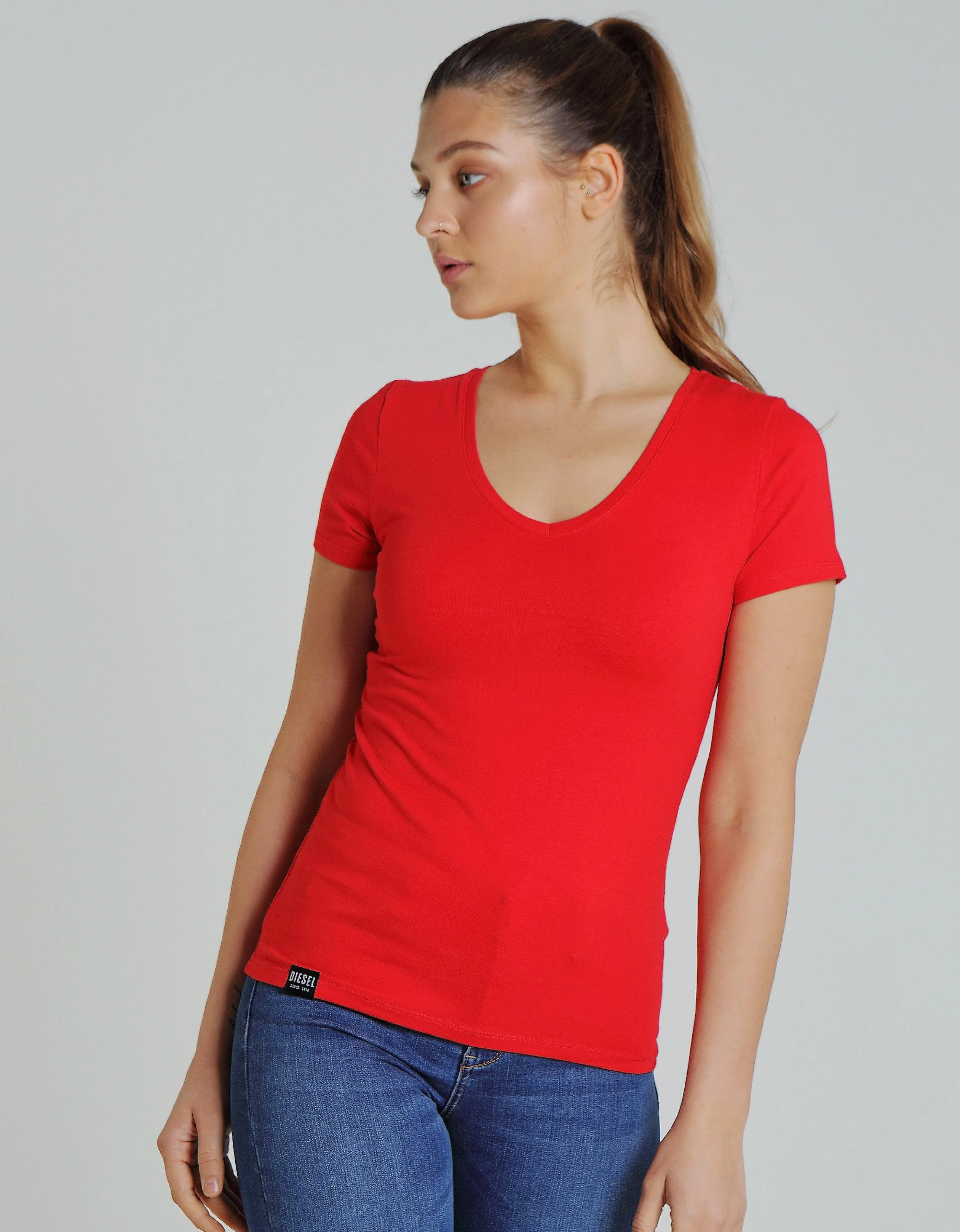 Clara V Neck Basic Vermillion Red